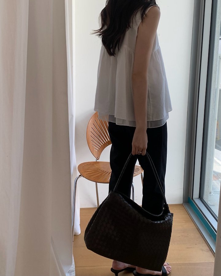 Something Else - Korean Women Fashion - #momslook - Falling Square-Neck Sleeveless Blouse - 10