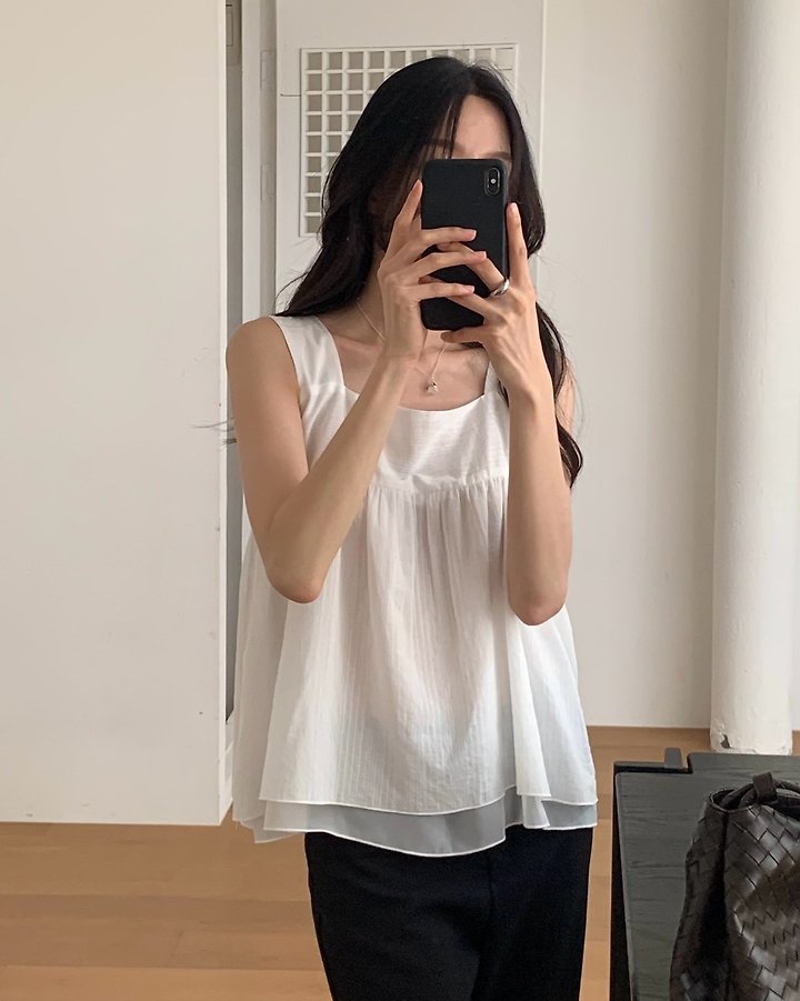 Something Else - Korean Women Fashion - #momslook - Falling Square-Neck Sleeveless Blouse - 12