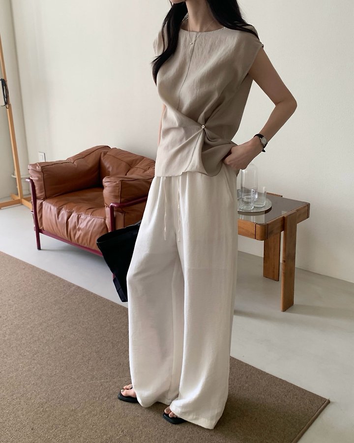 Something Else - Korean Women Fashion - #womensfashion - Manet Side-Button Flare Blouse - 9