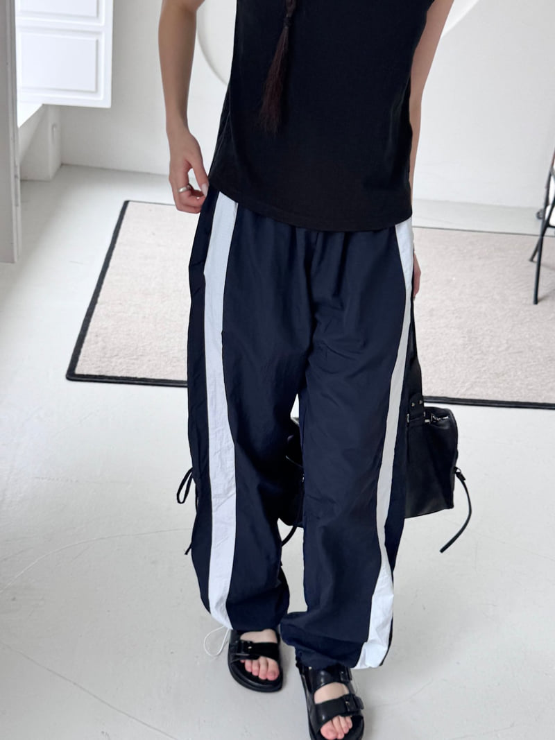 Theres - Korean Women Fashion - #momslook - Contrast Pants - 5