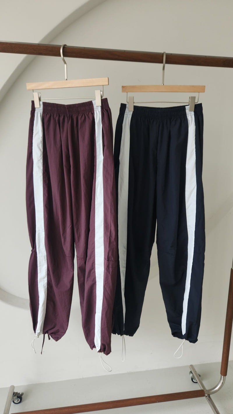 Theres - Korean Women Fashion - #vintagekidsstyle - Contrast Pants - 12