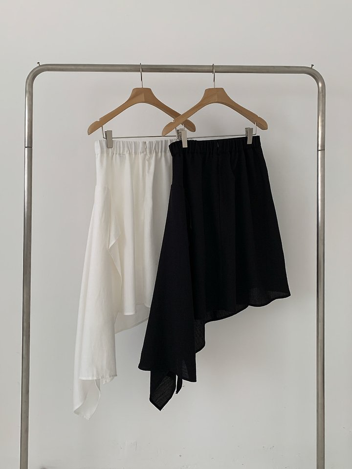 Vive L - Korean Women Fashion - #momslook - Cool Piece Asymmetrical Skirt - 2