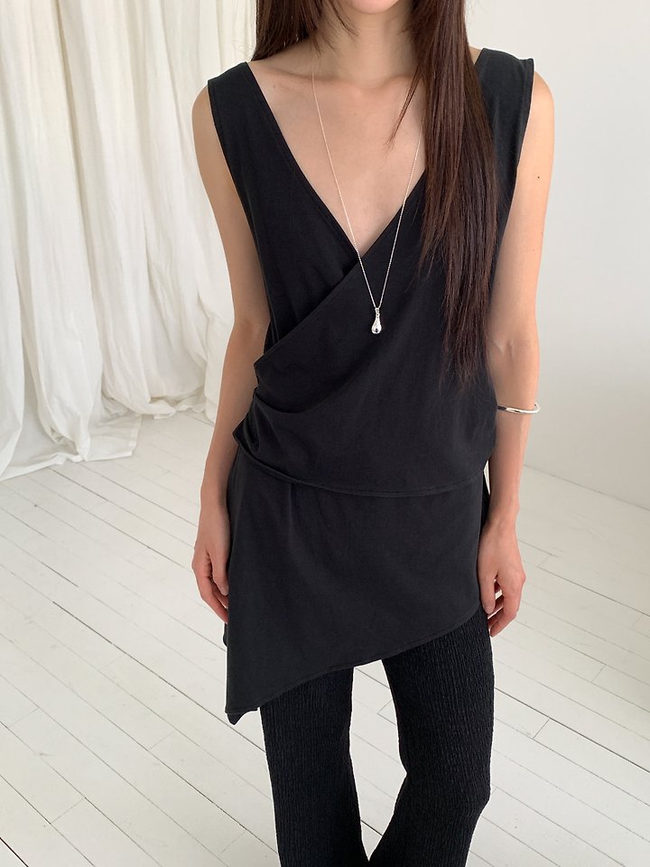 Vive L - Korean Women Fashion - #pursuepretty - Anne Double-Layer Sleeveless Top - 2