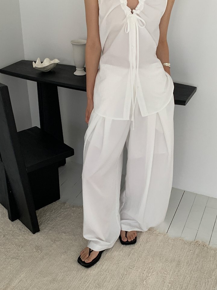 Vive L - Korean Women Fashion - #romanticstyle - Tunnel Sleeveless Blouse - 6