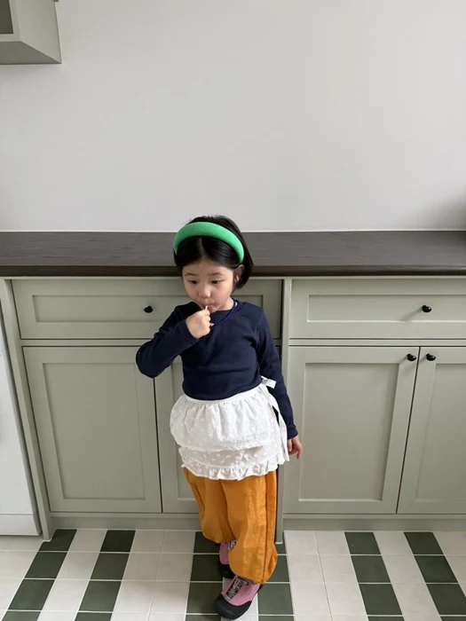 Baby's Breath Apron