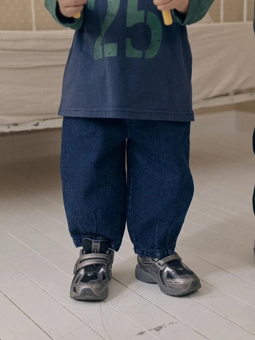 Pin Tuck Denim Pants