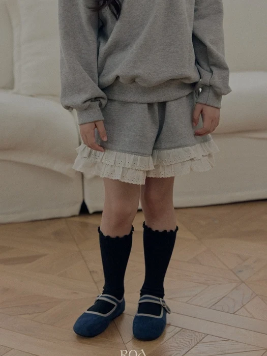 More Frill Pants