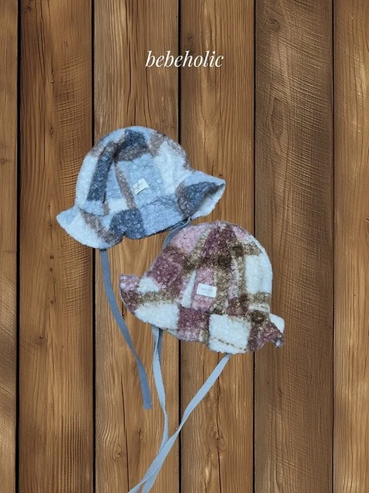Roy Check Bucket Hat
