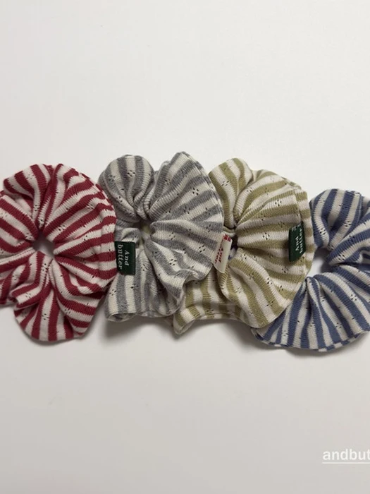 Tommy Scrunchie