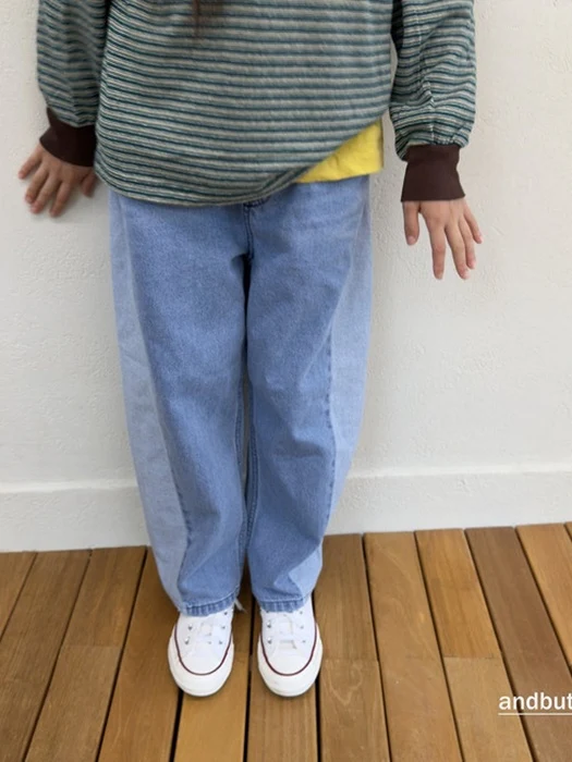 Curved Contrast Denim