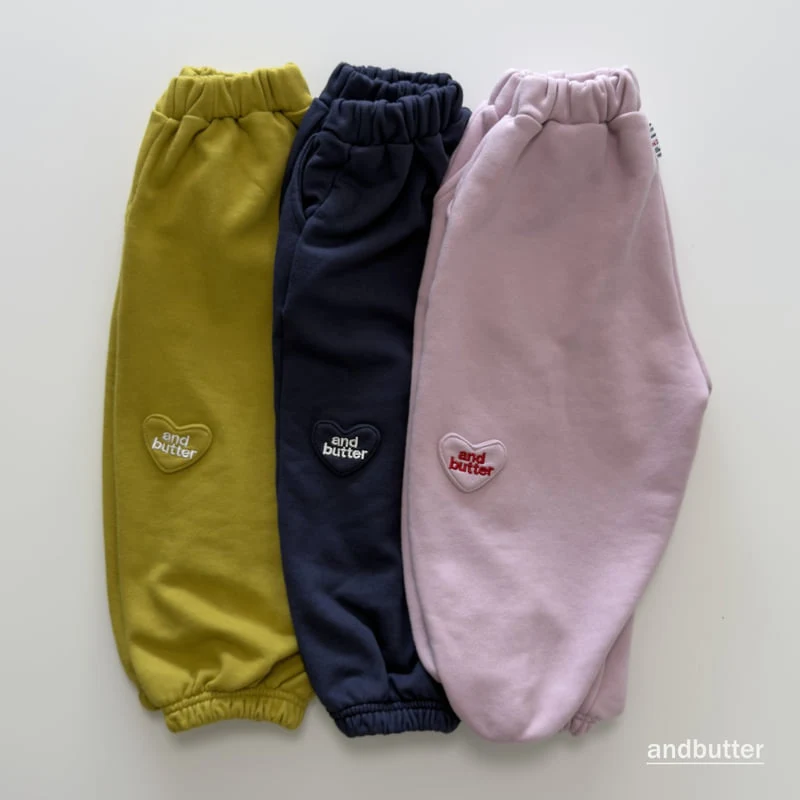 Andbutter - Korean Children Fashion - #kidsstore - Mini Heart Jogger Pants