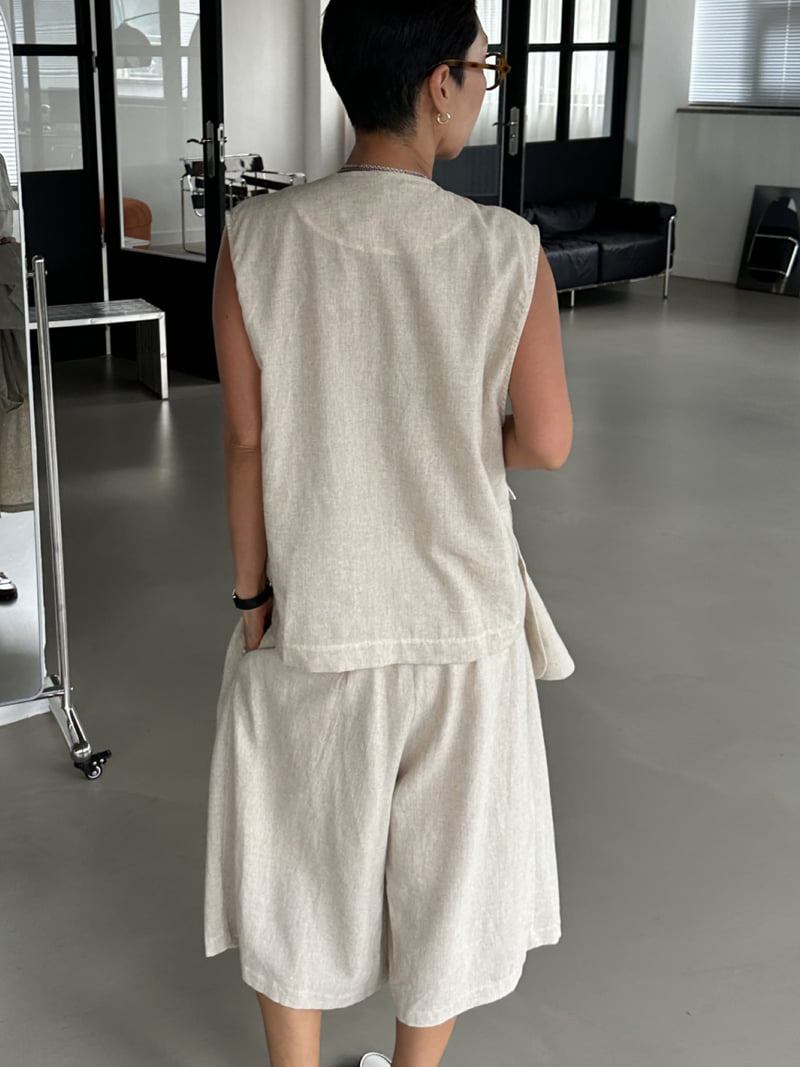 Auver_Fit - Korean Women Fashion - #womensfashion - Linen Work Vest - 11