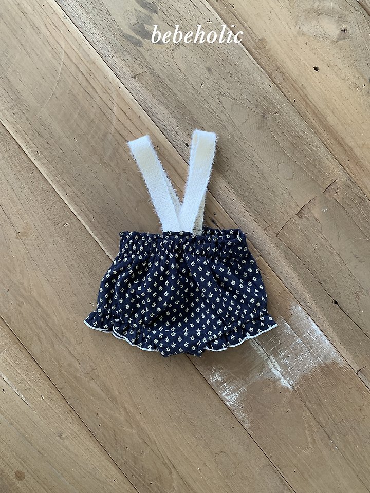 Bebe Holic - Korean Baby Fashion - #babyboutique - Leaf Suspender Bloomers - 11