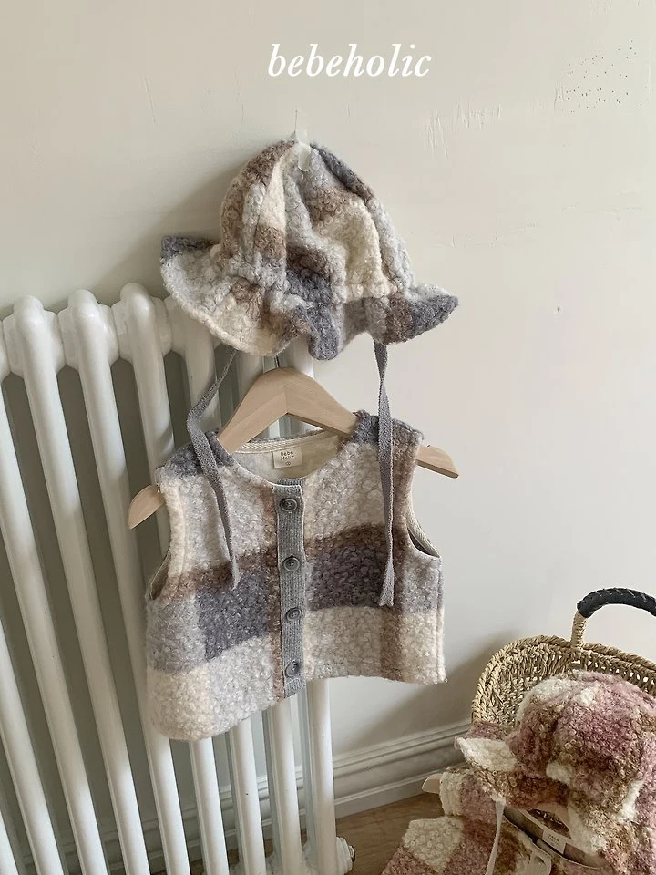 Roy Check Vest by Bebe Holic for Baby - view 7