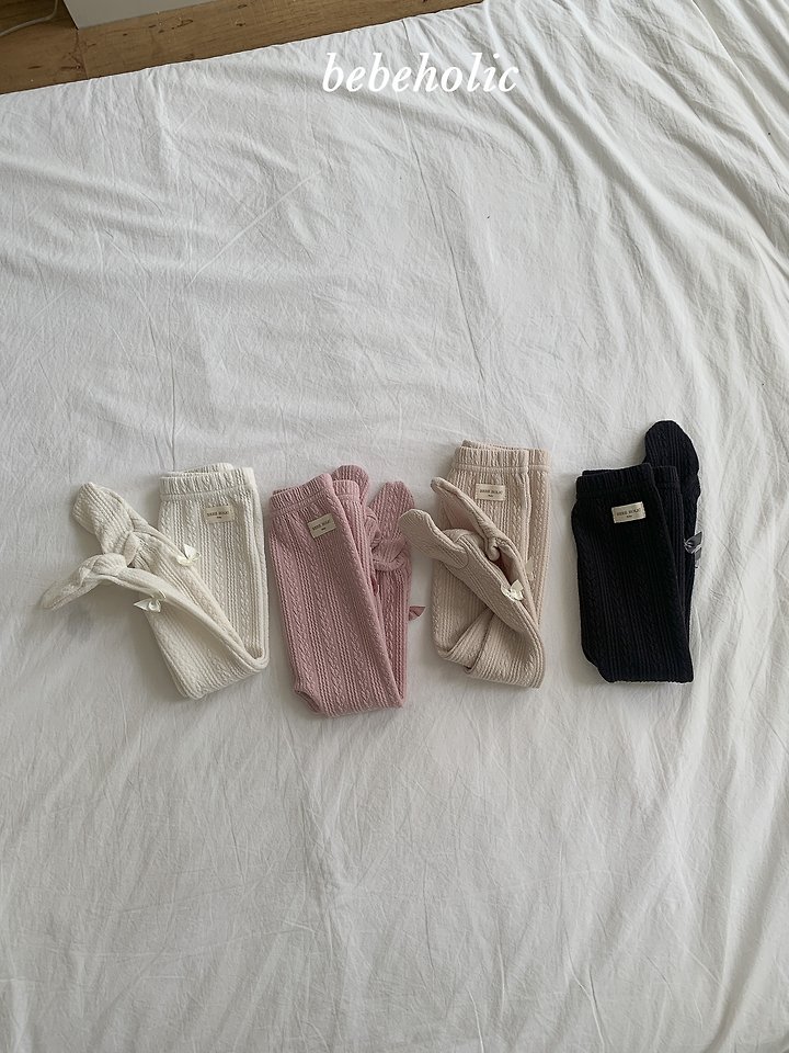 Bebe Holic - Korean Baby Fashion - #babylifestyle - Tone Tone Ribbon Footed Leggings - 6