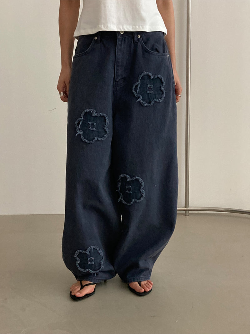 Chav - Korean Women Fashion - #momslook - Lily's Flower Pants