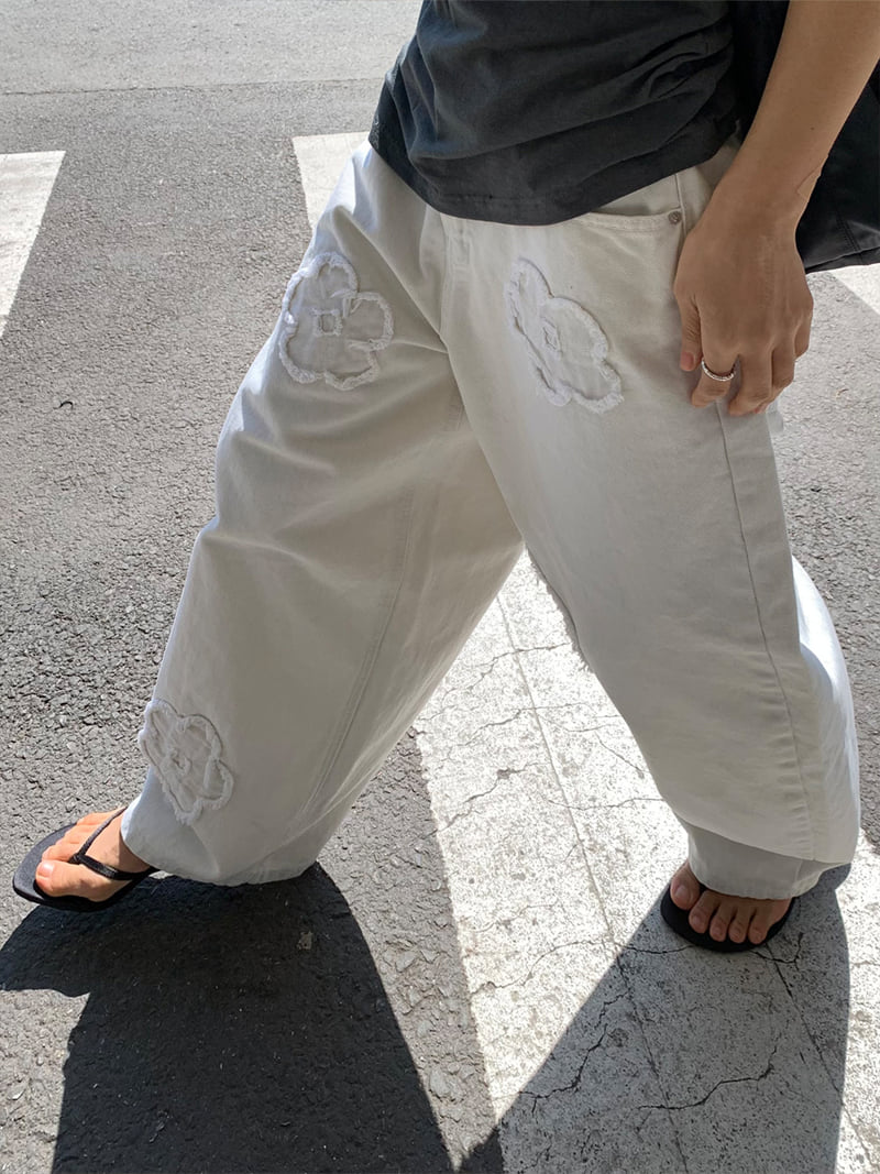 Chav - Korean Women Fashion - #momslook - Lily's Flower Pants - 7