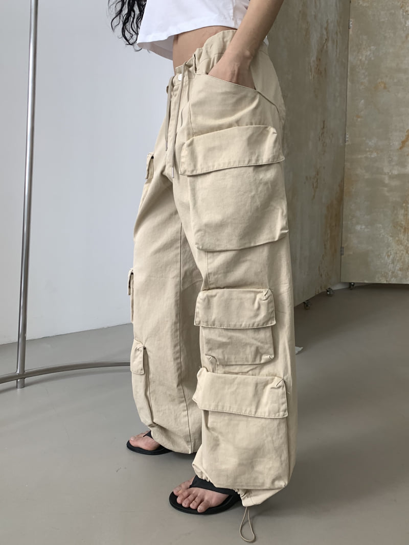 Chav - Korean Women Fashion - #womensfashion - Beetroot Cargo Pants - 11