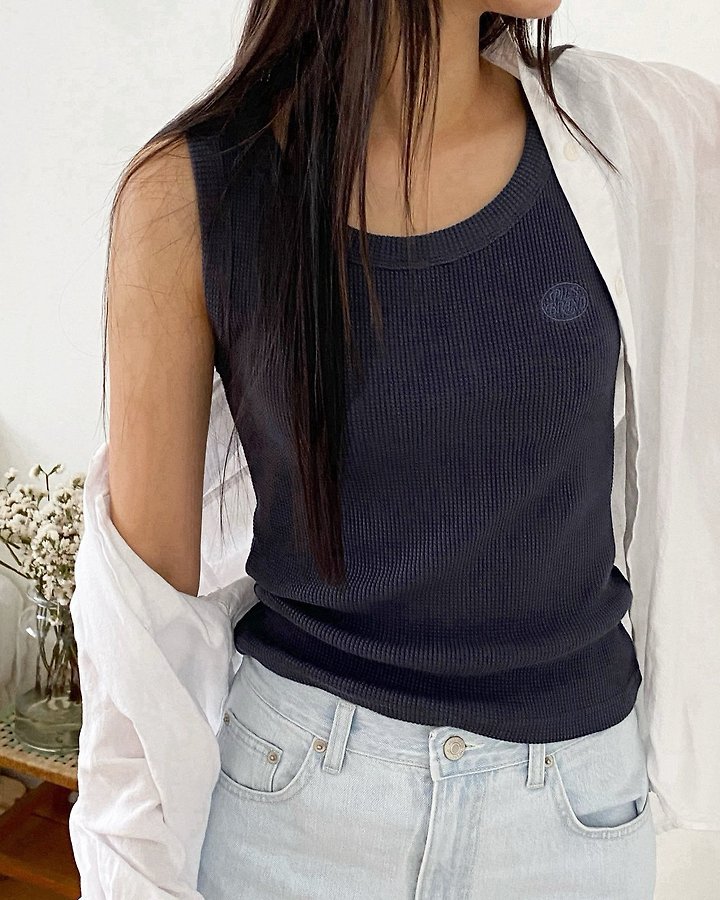 Diana - Korean Women Fashion - #womensfashion - Crop Sleeveless Tee - 4