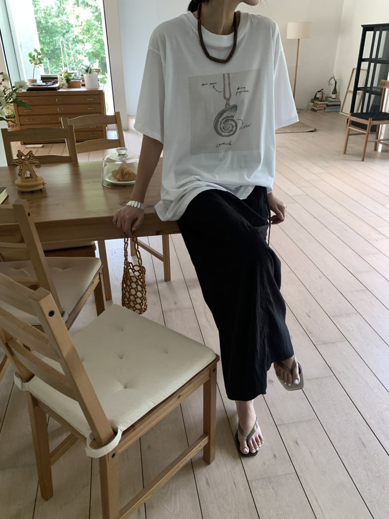 Lucy Salon - Korean Women Fashion - #momslook - Necklace Short-Sleeve Tee - 5