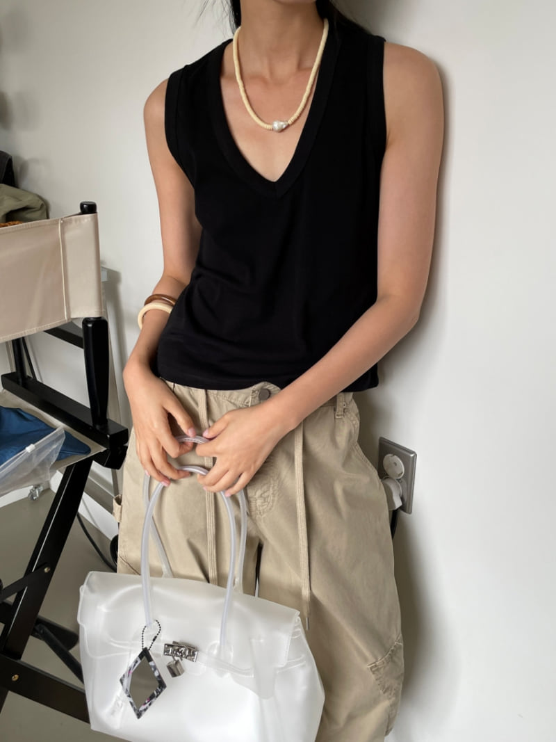 Lucy Salon - Korean Women Fashion - #momslook - Mint V-Neck Camisole - 8