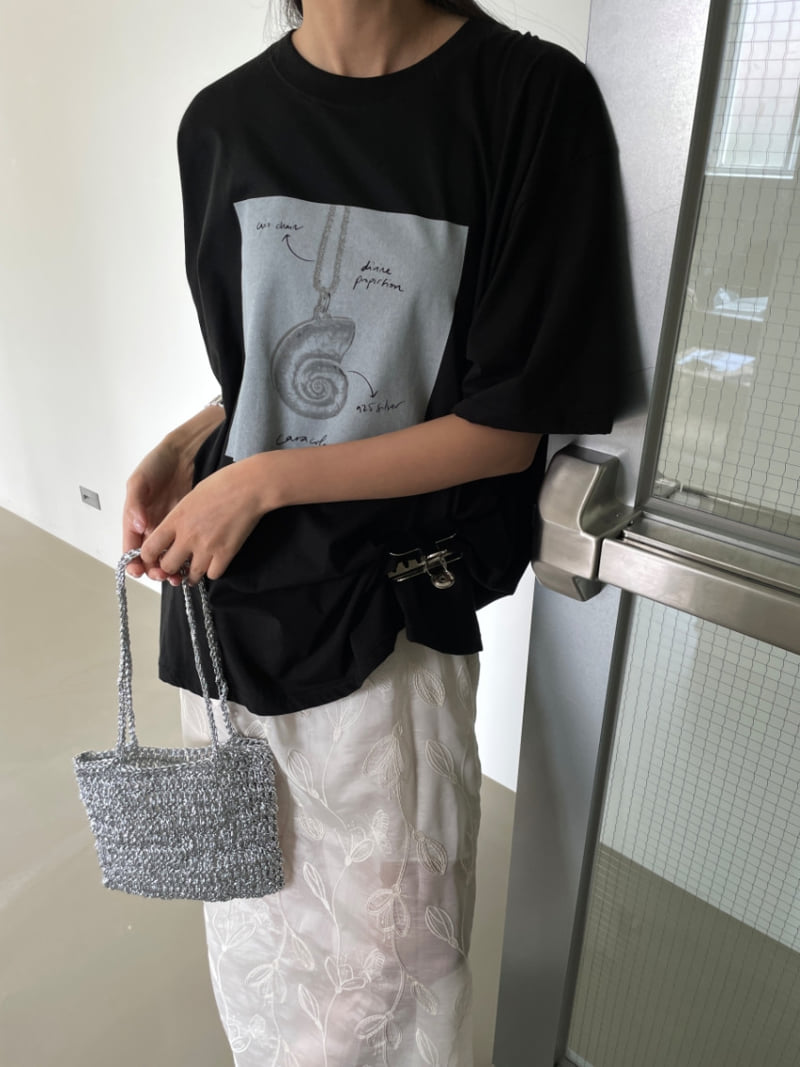 Lucy Salon - Korean Women Fashion - #momslook - Bay Embroidered Slit Long Skirt - 2