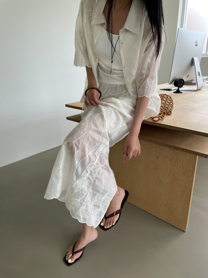 Lucy Salon - Korean Women Fashion - #momslook - Bay Embroidered Slit Long Skirt - 8