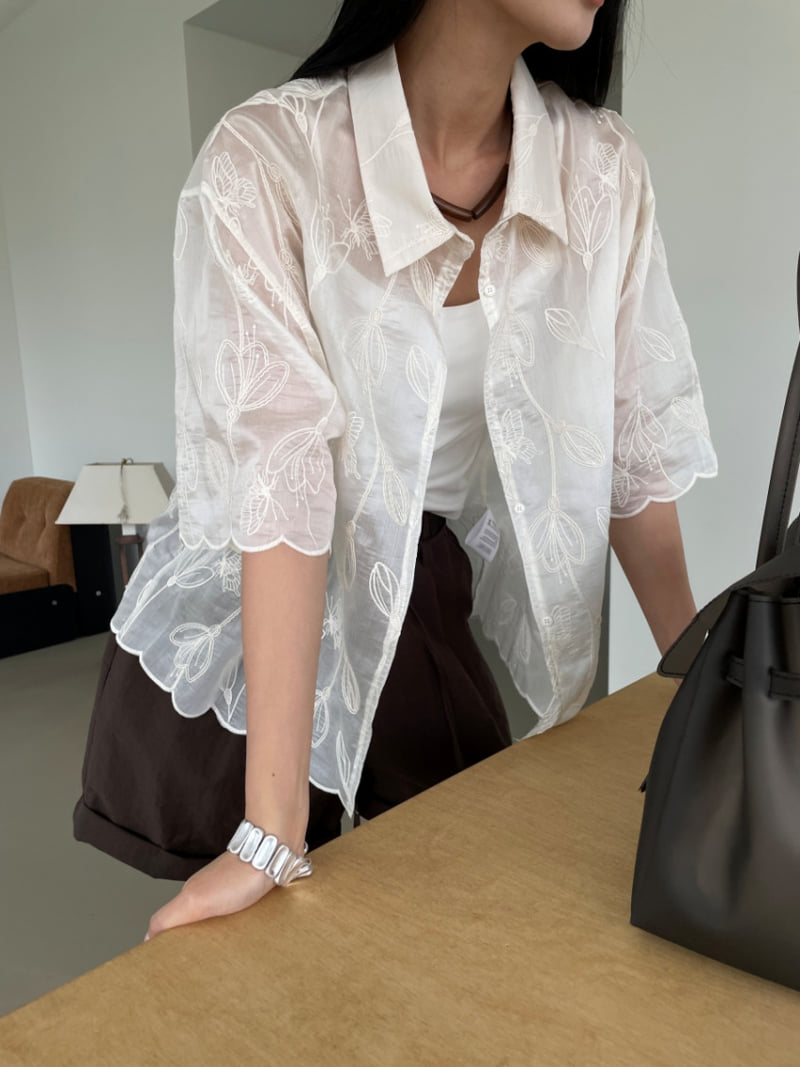 Lucy Salon - Korean Women Fashion - #momslook - Bay Embroidered Shirt - 3