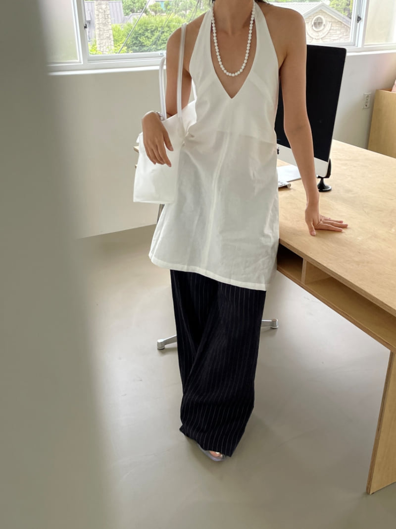 Lucy Salon - Korean Women Fashion - #momslook - Halter V-Neck Midi One-piece - 2