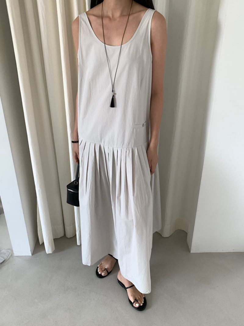 Lucy Salon - Korean Women Fashion - #vintagekidsstyle - Flynn One-piece - 4