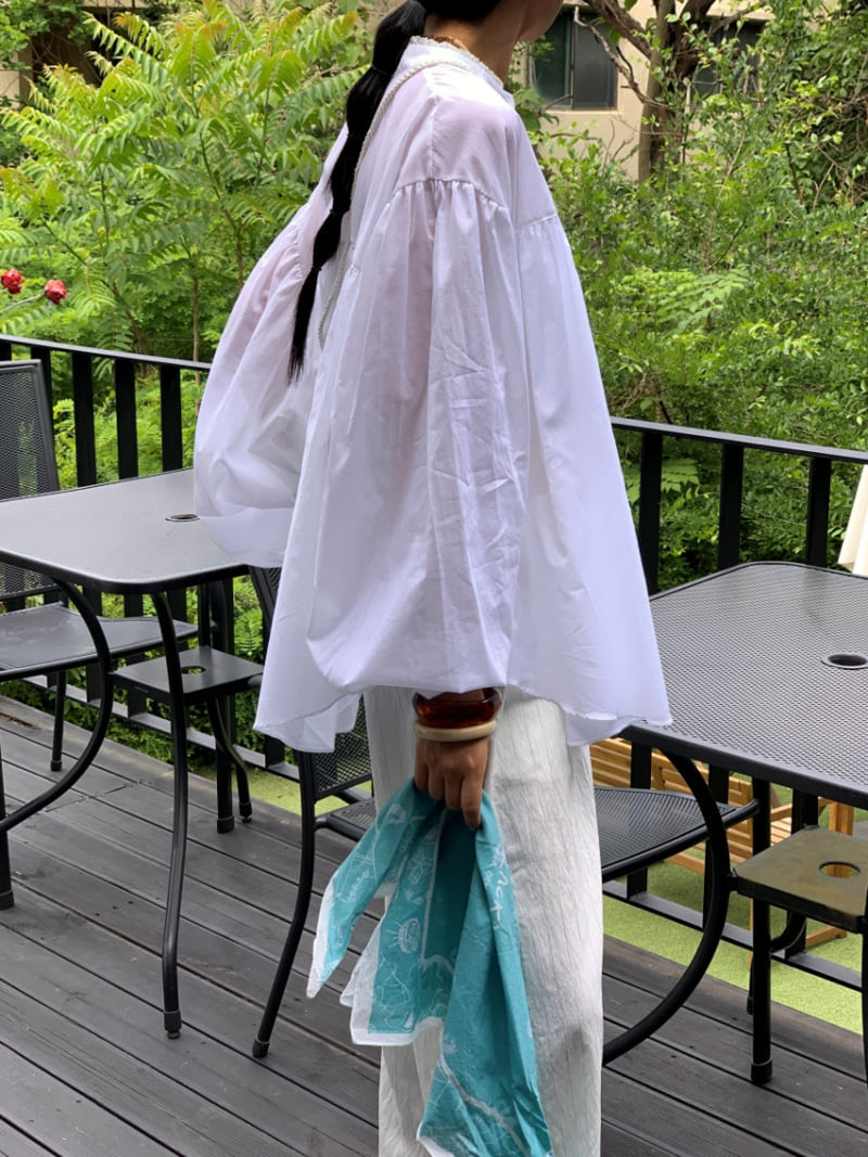 Lucy Salon - Korean Women Fashion - #romanticstyle - Ruched Puff Blouse - 2