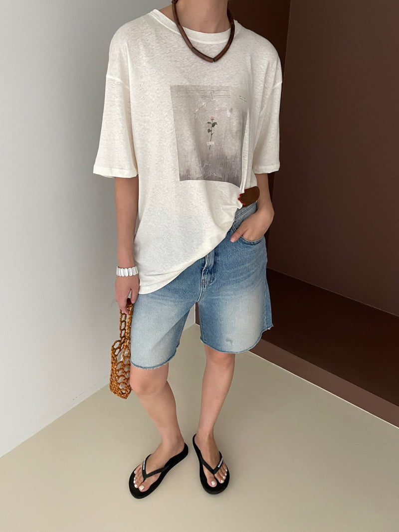 Lucy Salon - Korean Women Fashion - #thelittlethings - Today Tee