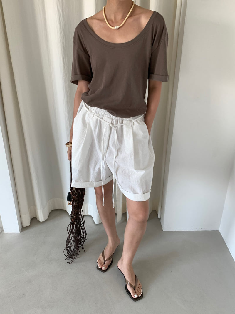 Lucy Salon - Korean Women Fashion - #vintageinspired - Natural Roll-Up Tee - 3