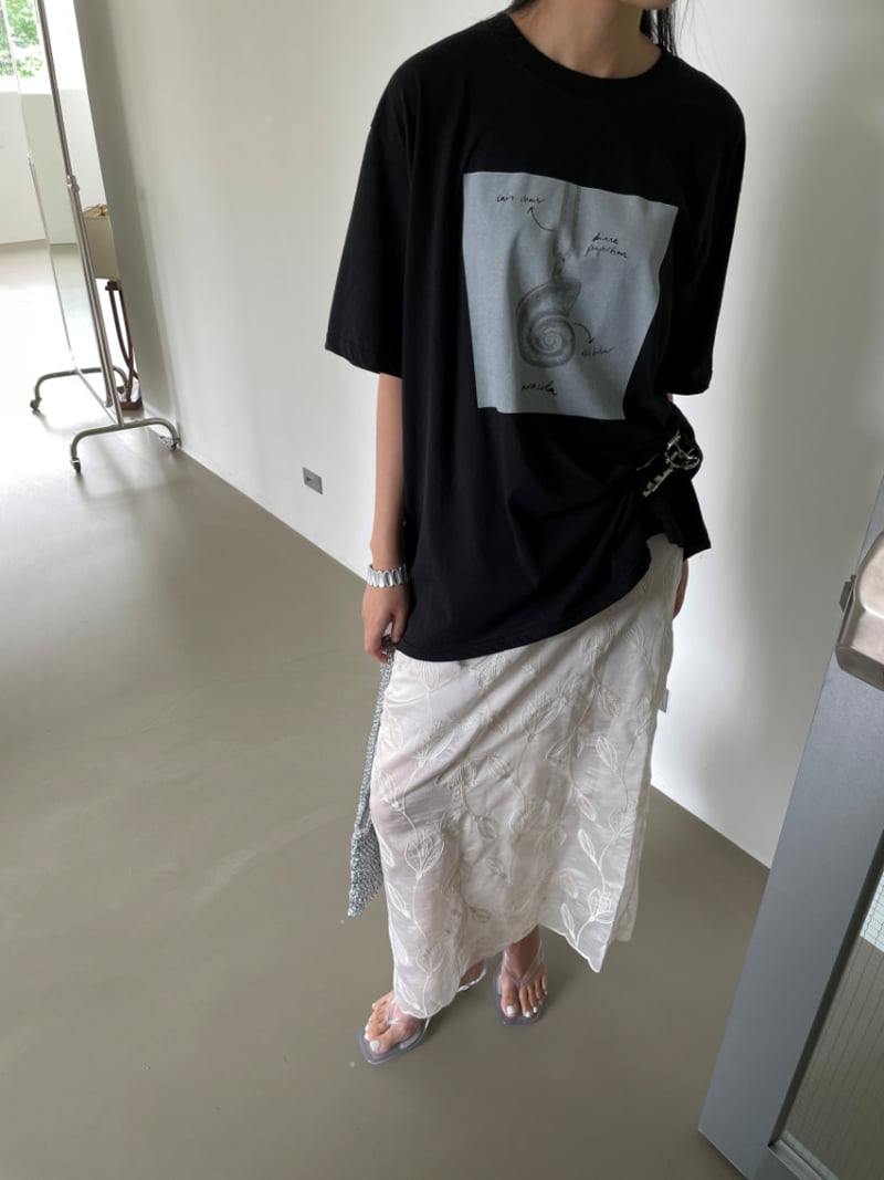 Lucy Salon - Korean Women Fashion - #womensfashion - Bay Embroidered Slit Long Skirt