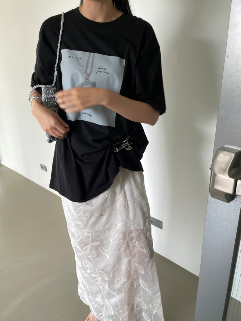 Lucy Salon - Korean Women Fashion - #womensfashion - Bay Embroidered Slit Long Skirt - 3