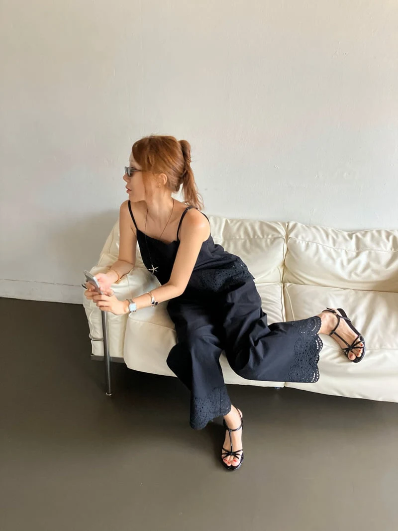 Made - Korean Women Fashion - #momslook - Punching Sleeveless Blouse - 12
