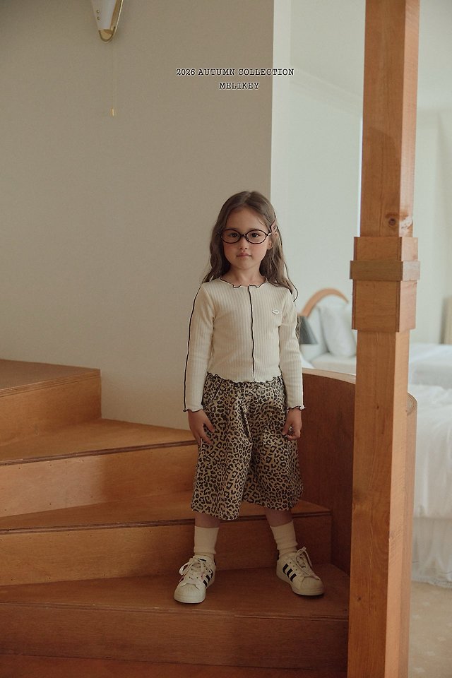 Melikey - Korean Children Fashion - #Kfashion4kids - Leopard Heart Bermuda Pants - 8