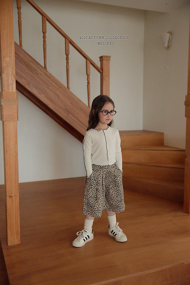 Melikey - Korean Children Fashion - #kidsstore - Leopard Heart Bermuda Pants - 6