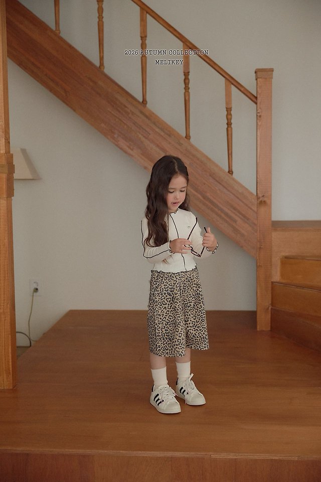 Melikey - Korean Children Fashion - #magicofchildhood - Leopard Heart Bermuda Pants - 10