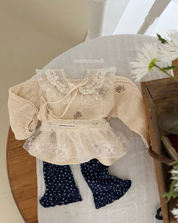 Mienbloom B - Korean Children Fashion - #childrensboutique - Kids Rose Embroidered Blouse - 8