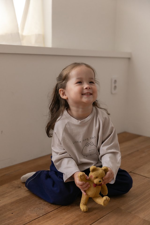 Oatmeal - Korean Children Fashion - #childofig - Frog Raglan Tee - 12