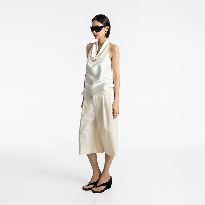 Paper Moon - Korean Women Fashion - #womensfashion - Classic Wide-Fit Bermuda Trousers - 2