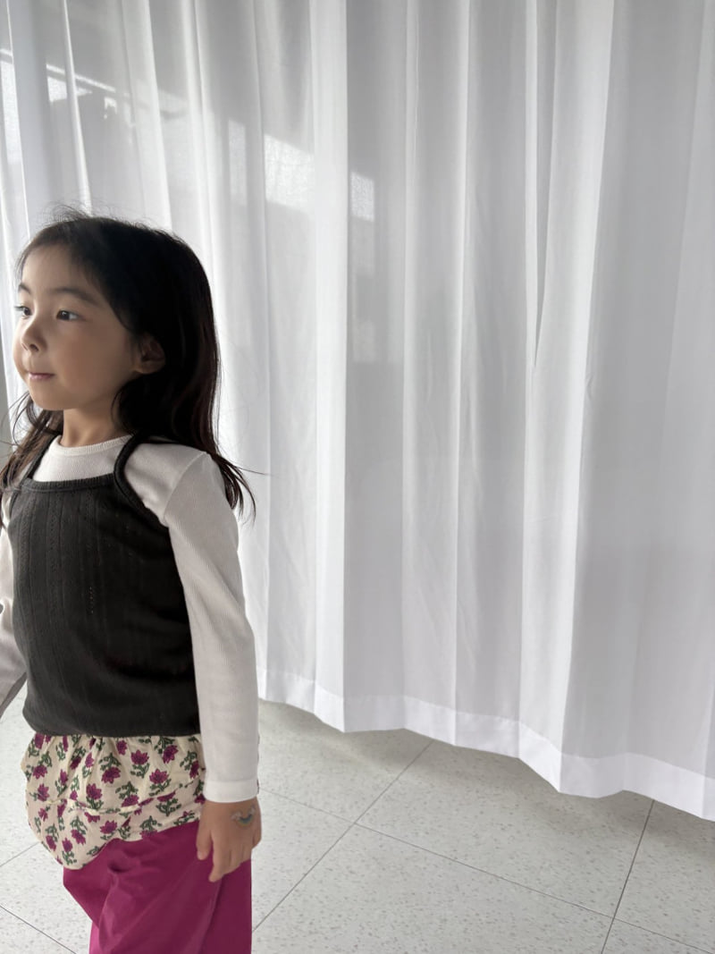Pepper - Korean Children Fashion - #prettylittlegirls - Knit Eyelet Halter Top - 5