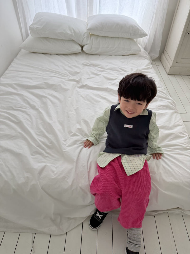 Pie - Korean Baby Fashion - #babyboutiqueclothing - Embossed Corduroy Bermuda Shorts - 7