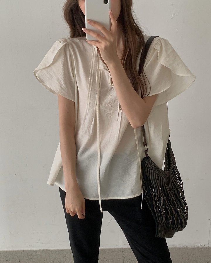 Pomelo - Korean Women Fashion - #womensfashion - Tulip Embroidered Blouse - 10