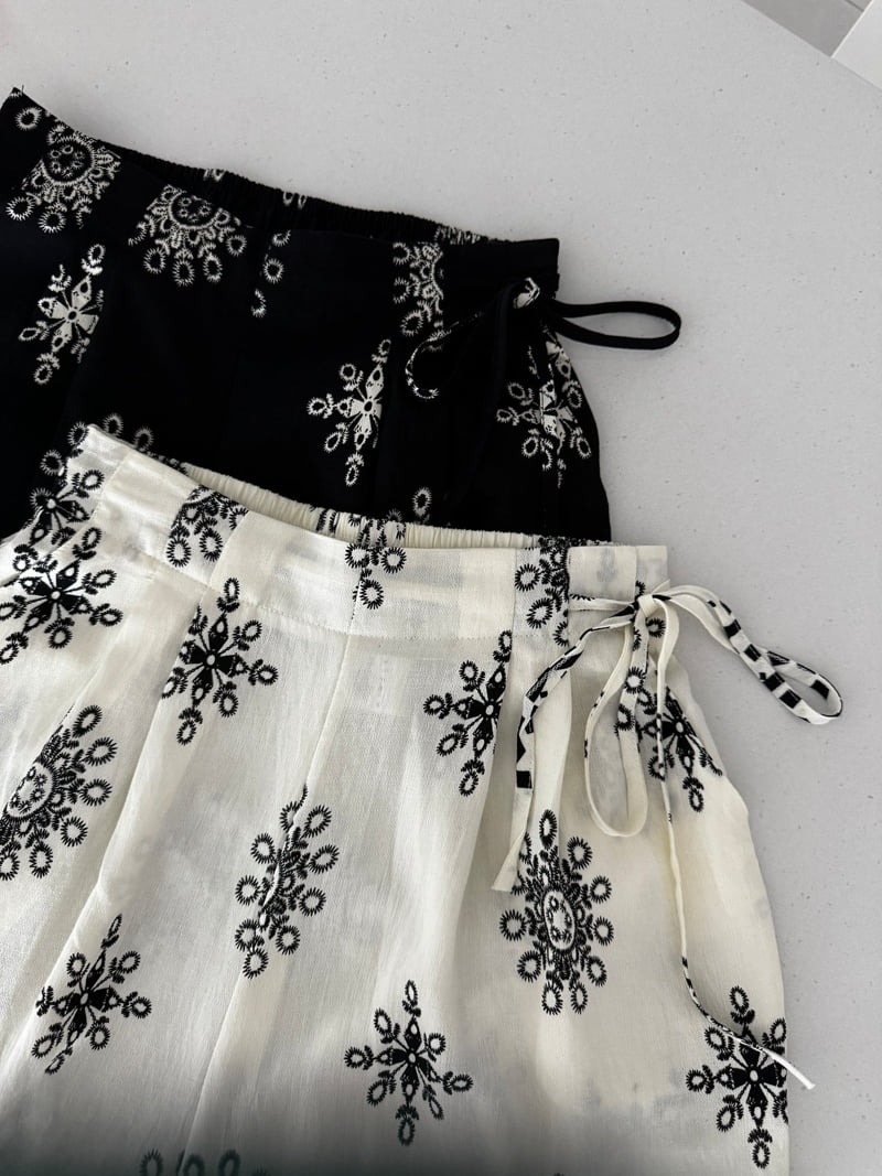 Ripple - Korean Women Fashion - #momslook - Giselle Pintuck Pants