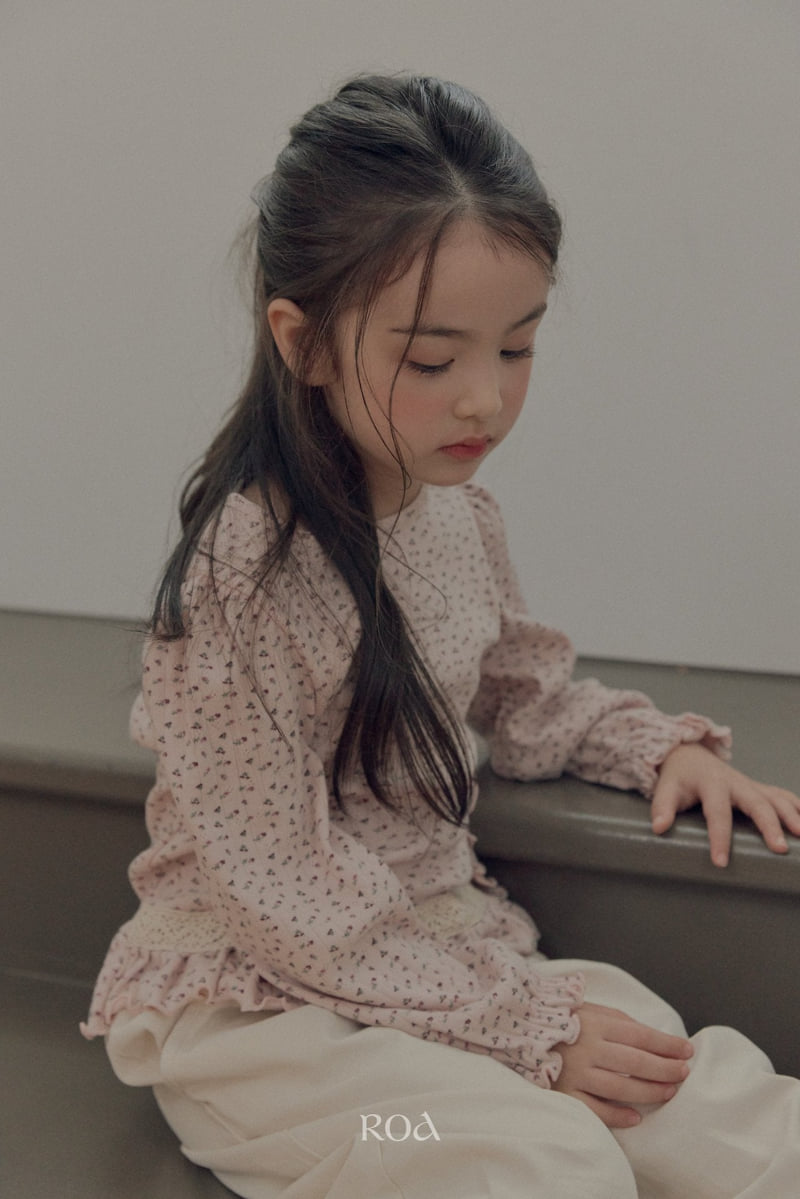 Roa - Korean Children Fashion - #todddlerfashion - Lily Interlock Tee - 11