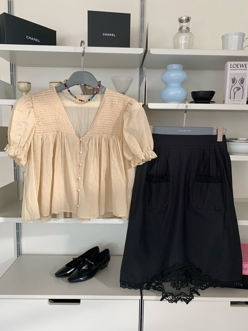 Tarabymotion - Korean Women Fashion - #momslook - V-Neck Flare Blouse - 12