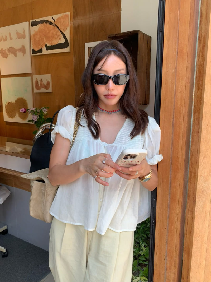Tarabymotion - Korean Women Fashion - #womensfashion - V-Neck Flare Blouse - 3