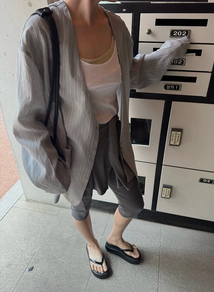 Uoov - Korean Women Fashion - #momslook - Lynn Oversized Jacket - 2